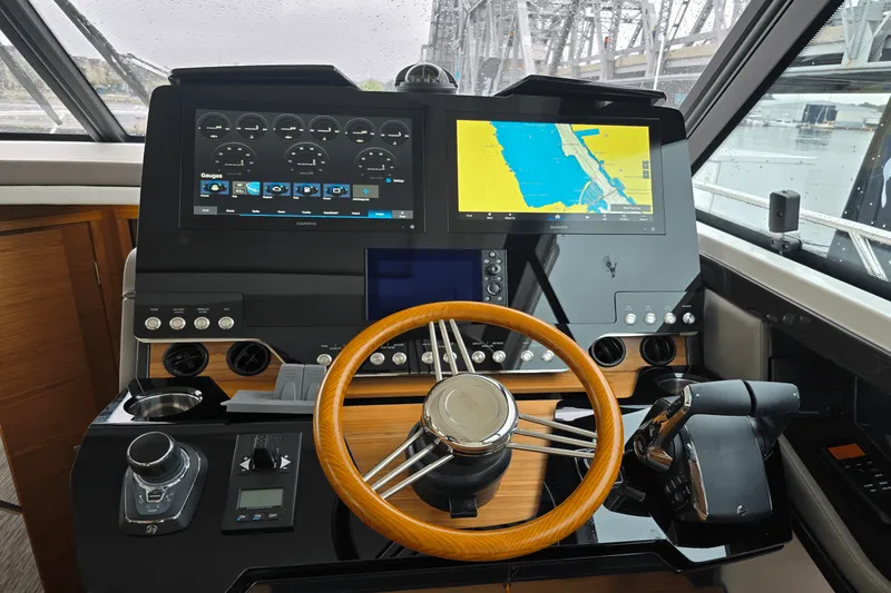 Slide: The Image of Tiara 48LE 2026 - 17