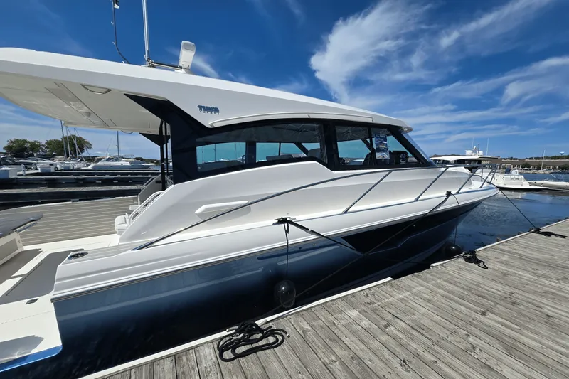 Slide: The Image of Tiara 48LE 2026 - 3