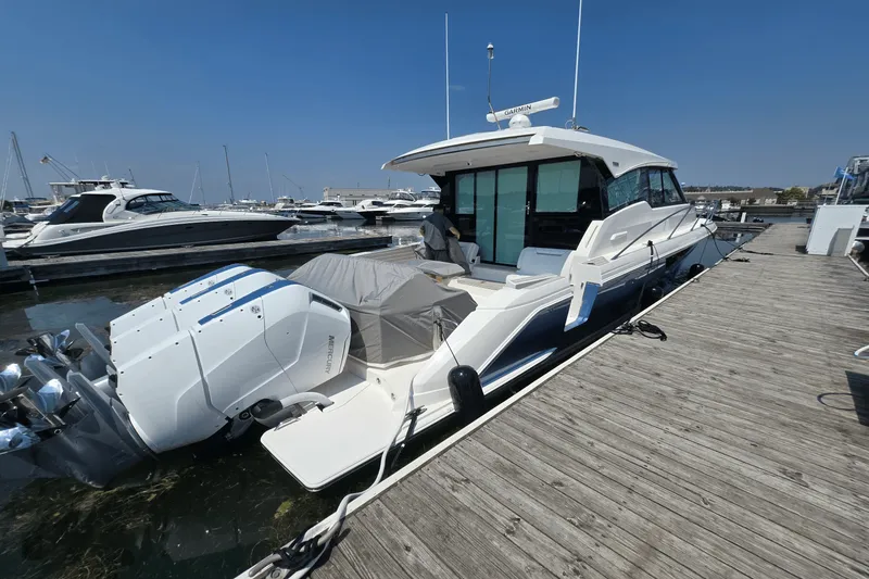 Slide: The Image of Tiara 48LE 2026 - 5