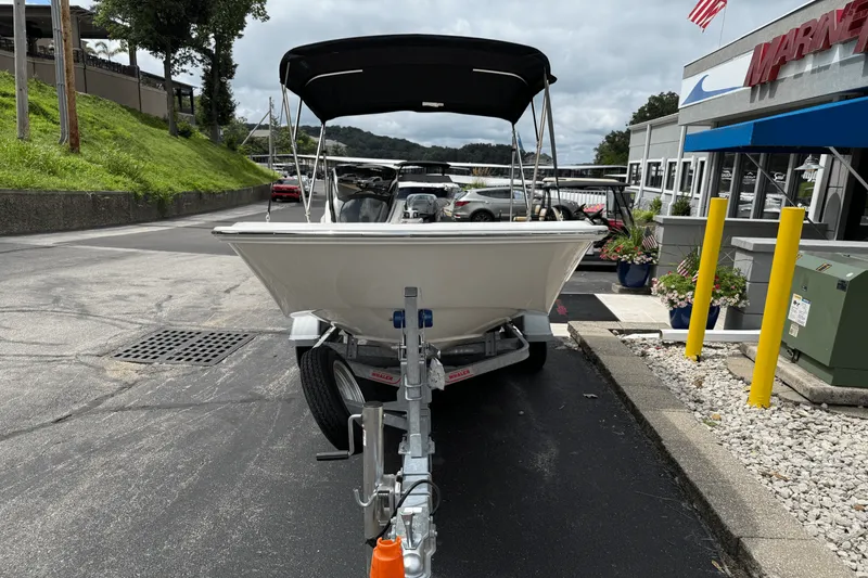 Slide: The Image of Boston Whaler 130 Super Sport 2025 - 3