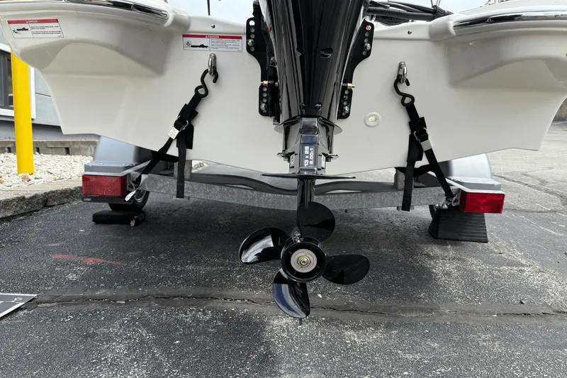 Slide: The Image of Boston Whaler 130 Super Sport 2025 - 9