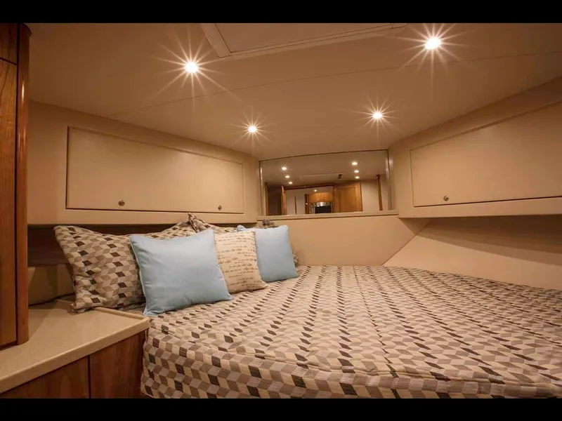 Slide: The Image of Albemarle 41 Express 2020 - 26