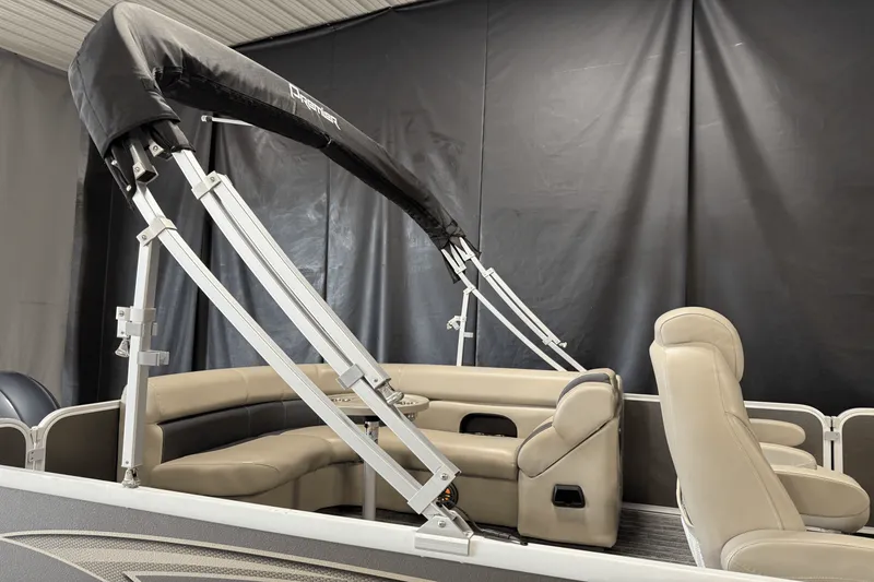 Slide: The Image of Premier 230 Sunsation 2023 - 14