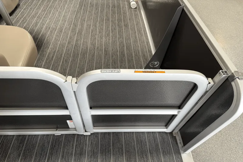 Slide: The Image of Premier 230 Sunsation 2023 - 20