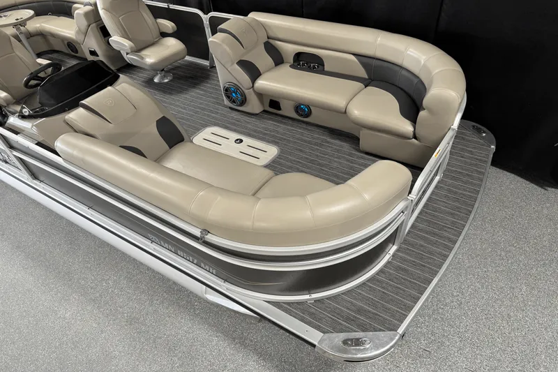 Slide: The Image of Premier 230 Sunsation 2023 - 4