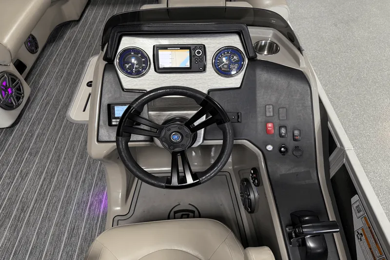 Slide: The Image of Premier 230 Sunsation 2023 - 45