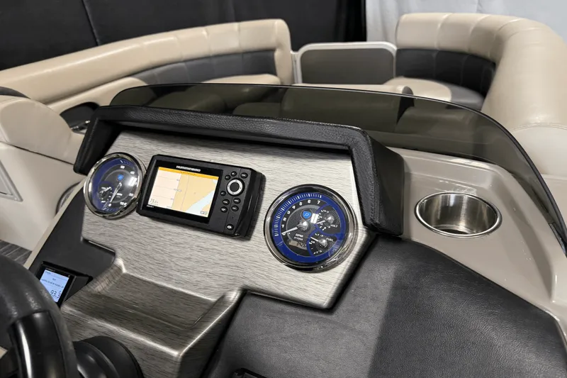 Slide: The Image of Premier 230 Sunsation 2023 - 50