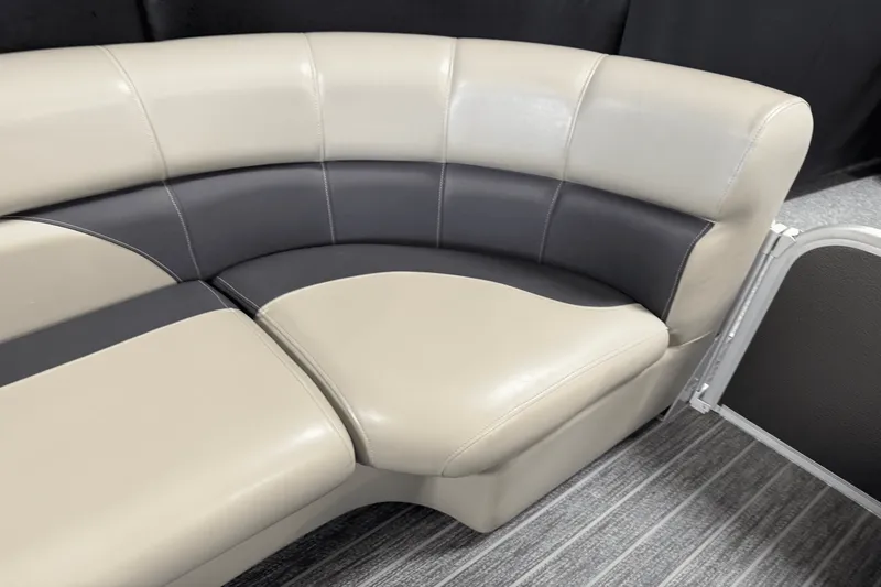 Slide: The Image of Premier 230 Sunsation 2023 - 62