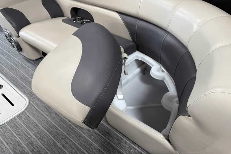 Slide: The Image of Premier 230 Sunsation 2023 - 63