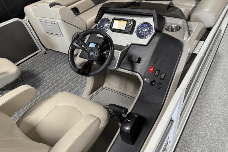 Slide: The Image of Premier 230 Sunsation 2023 - 8