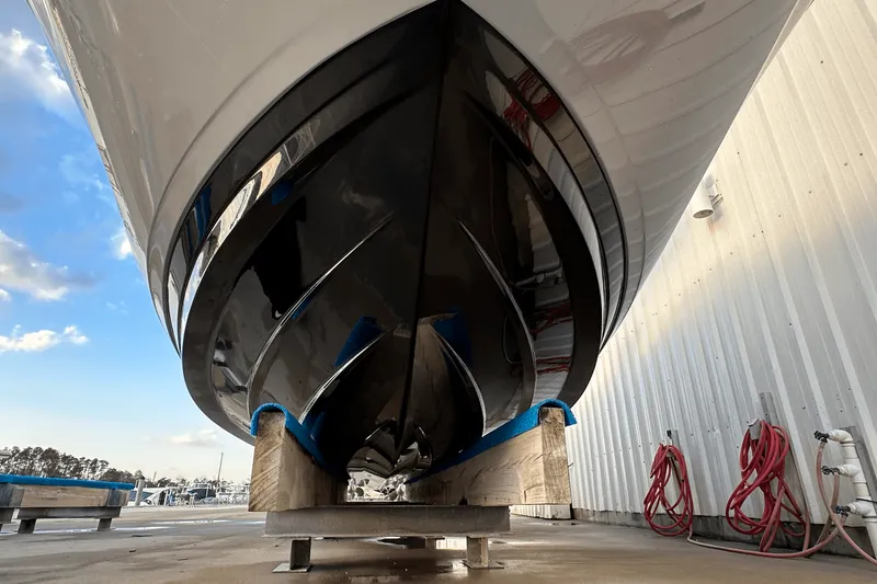 Slide: The Image of Sea Ray 290 SDX OB 2023 - 19