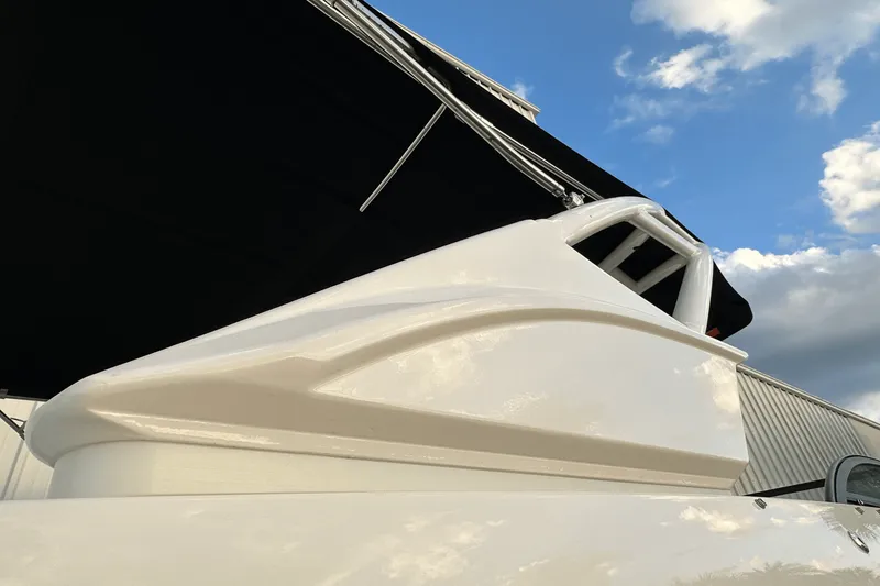 Slide: The Image of Sea Ray 290 SDX OB 2023 - 23