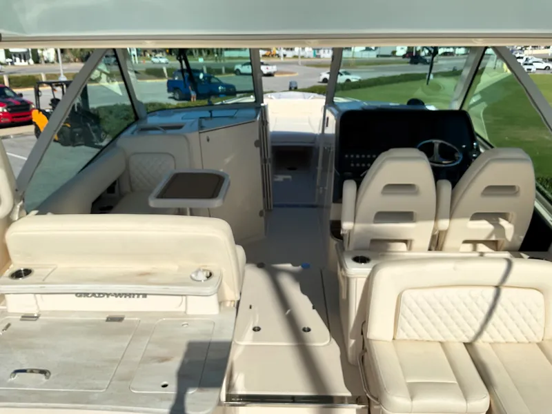 Slide: The Image of Grady-White Freedom 345 2026 - 15