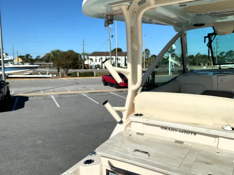 Slide: The Image of Grady-White Freedom 345 2026 - 26