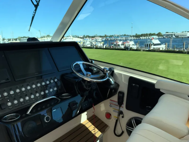 Slide: The Image of Grady-White Freedom 345 2026 - 27