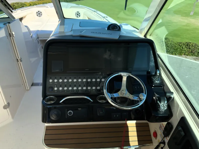 Slide: The Image of Grady-White Freedom 345 2026 - 28