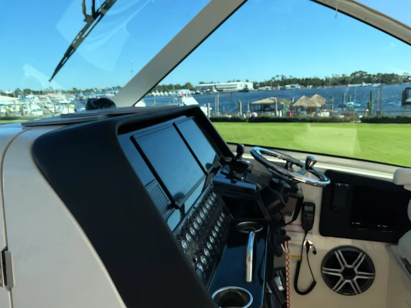 Slide: The Image of Grady-White Freedom 345 2026 - 31