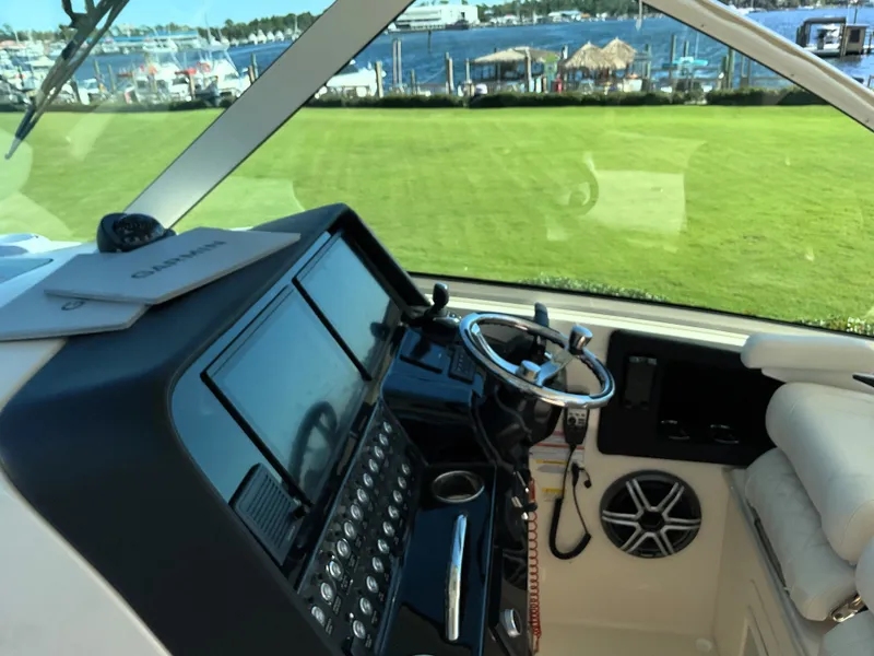 Slide: The Image of Grady-White Freedom 345 2026 - 32