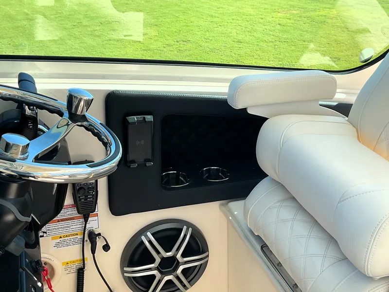 Slide: The Image of Grady-White Freedom 345 2026 - 33