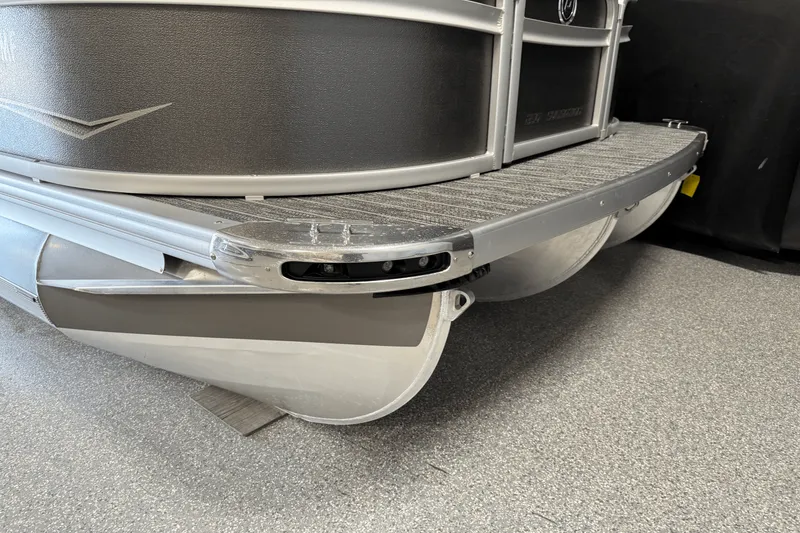 Slide: The Image of Premier 230 Sunsation 2022 - 13