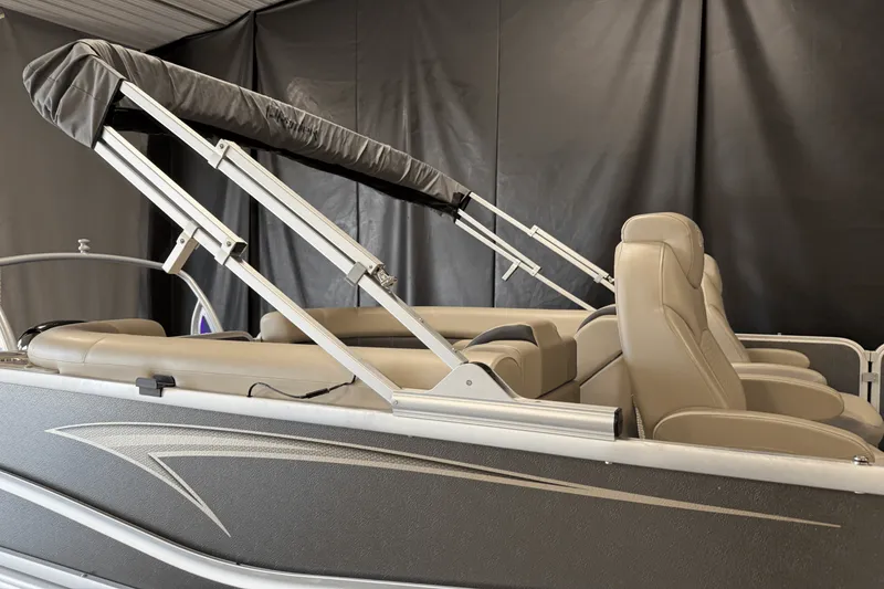 Slide: The Image of Premier 230 Sunsation 2022 - 15