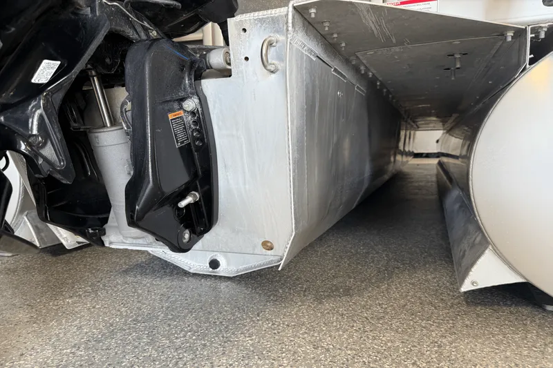 Slide: The Image of Premier 230 Sunsation 2022 - 18