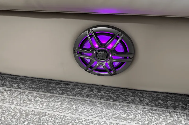 Slide: The Image of Premier 230 Sunsation 2022 - 31