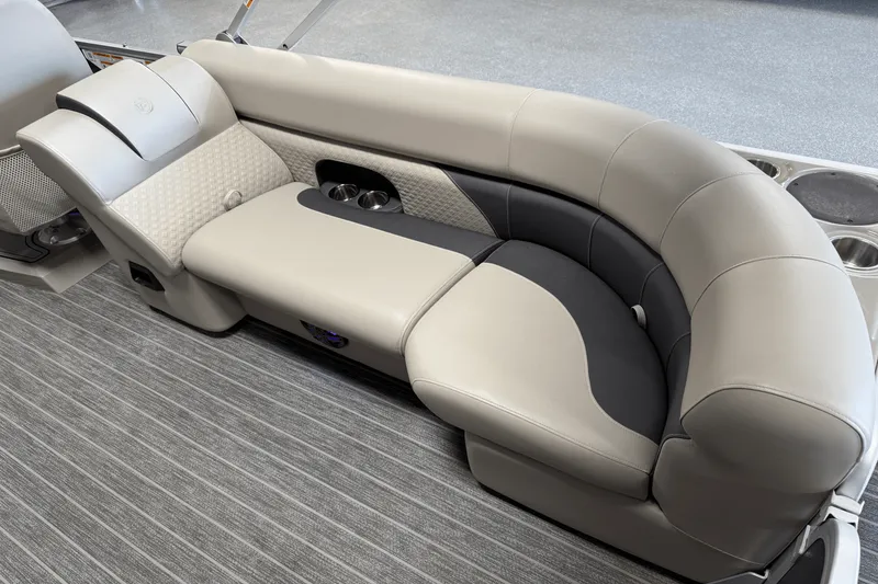 Slide: The Image of Premier 230 Sunsation 2022 - 33