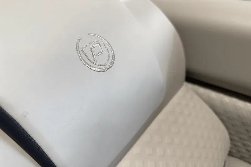 Slide: The Image of Premier 230 Sunsation 2022 - 38