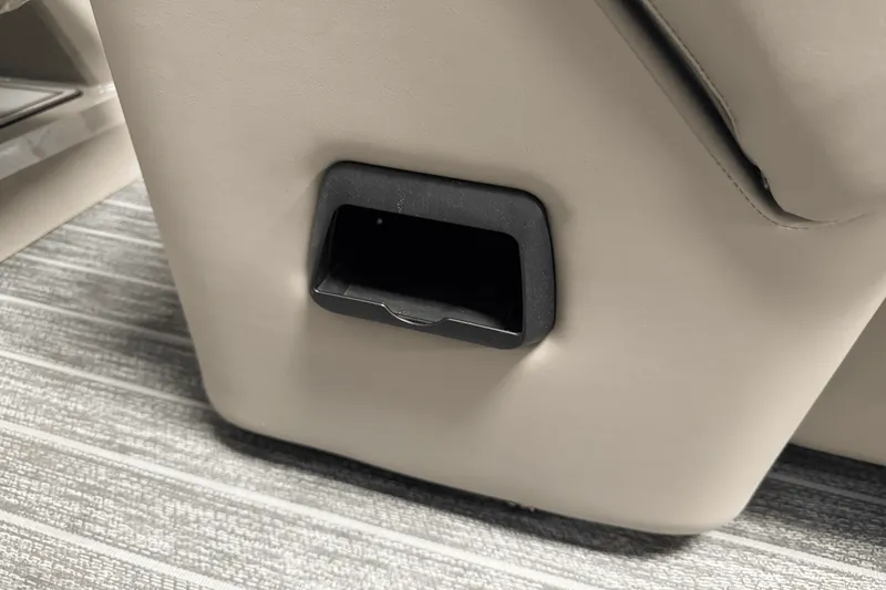 Slide: The Image of Premier 230 Sunsation 2022 - 39