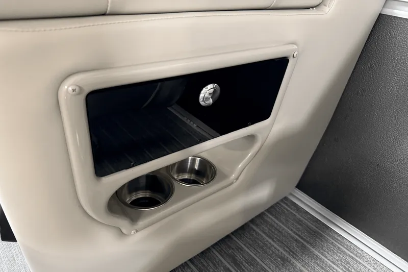 Slide: The Image of Premier 230 Sunsation 2022 - 44