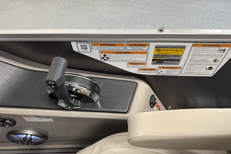 Slide: The Image of Premier 230 Sunsation 2022 - 50