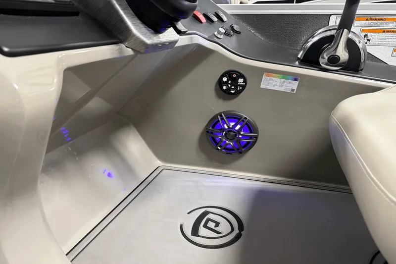 Slide: The Image of Premier 230 Sunsation 2022 - 53