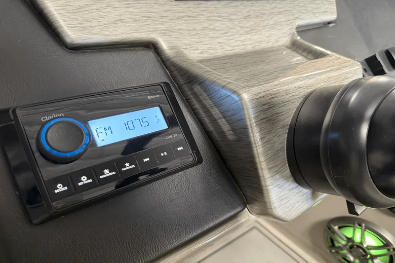 Slide: The Image of Premier 230 Sunsation 2022 - 57