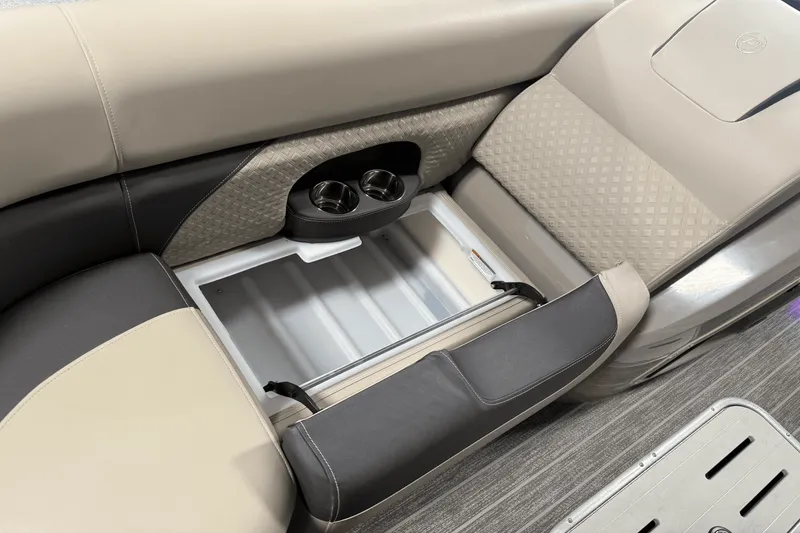 Slide: The Image of Premier 230 Sunsation 2022 - 71