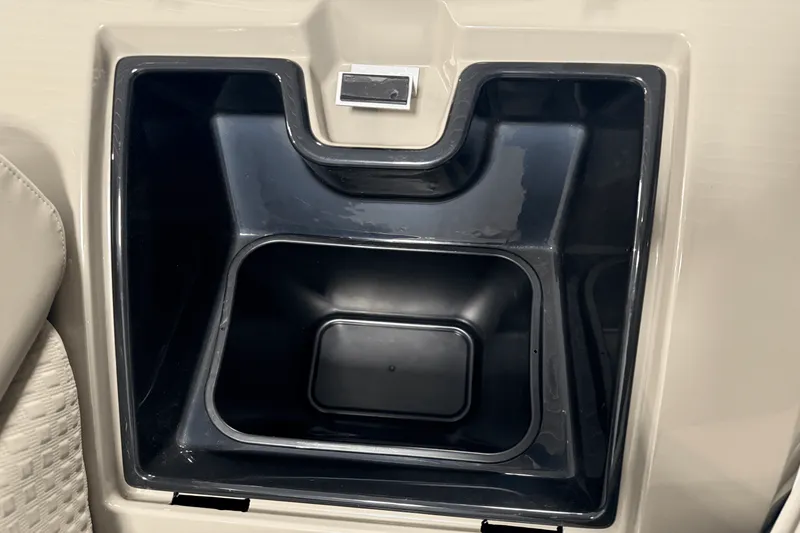 Slide: The Image of Premier 230 Sunsation 2022 - 75