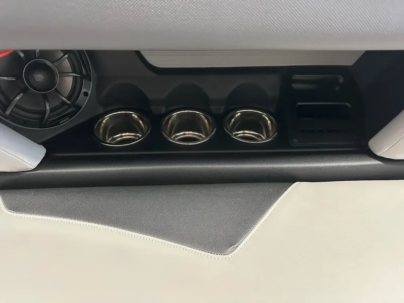 Slide: The Image of Moomba MAKAI 2019 - 32