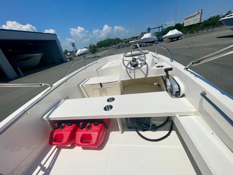 Slide: The Image of Boston Whaler 160 Super Sport 2026 - 3