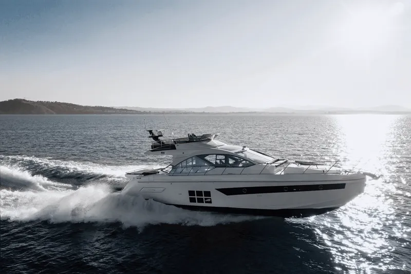 Slide: The Image of Azimut S6 2023 - 2
