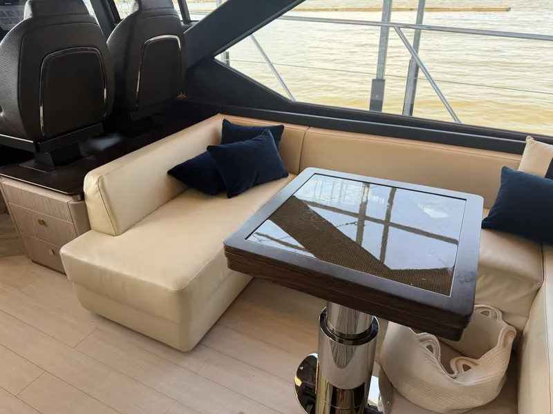Slide: The Image of Azimut S6 2023 - 29
