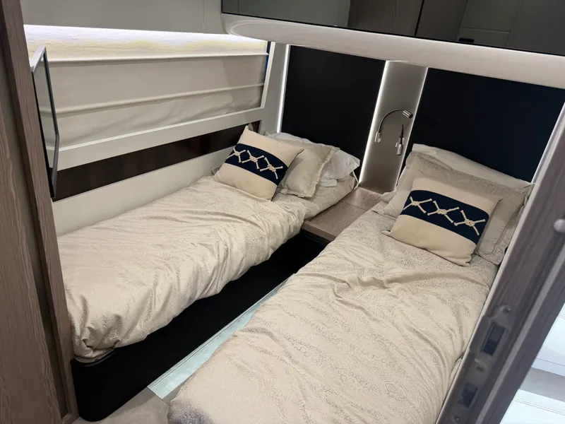 Slide: The Image of Azimut S6 2023 - 48