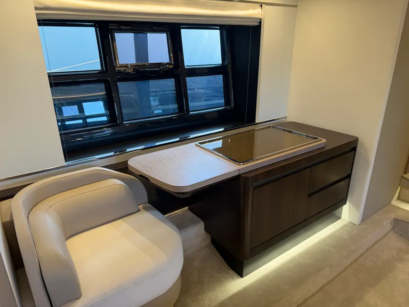 Slide: The Image of Azimut S6 2023 - 45