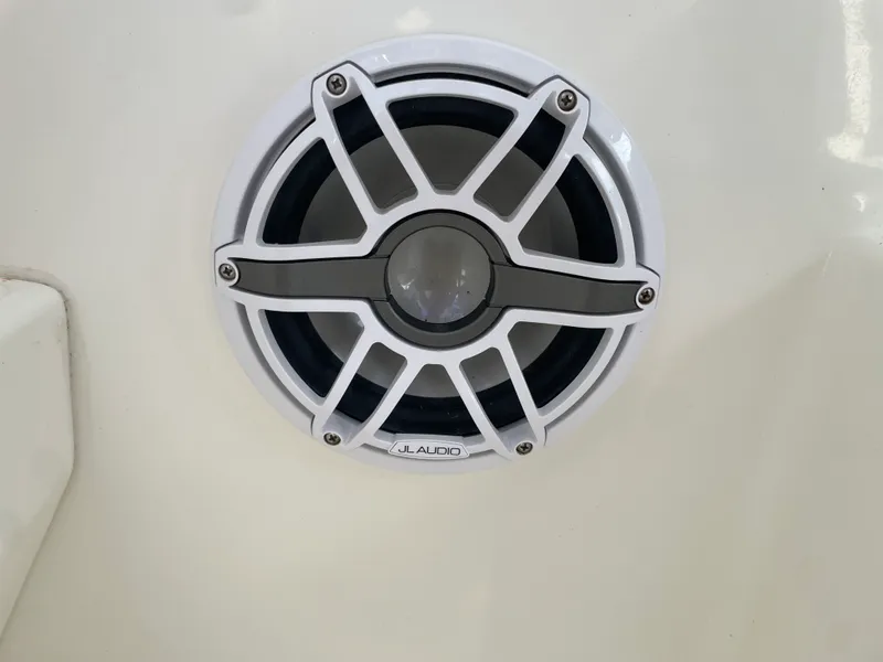 Slide: The Image of Boston Whaler 255 CONQUEST 2009 - 18