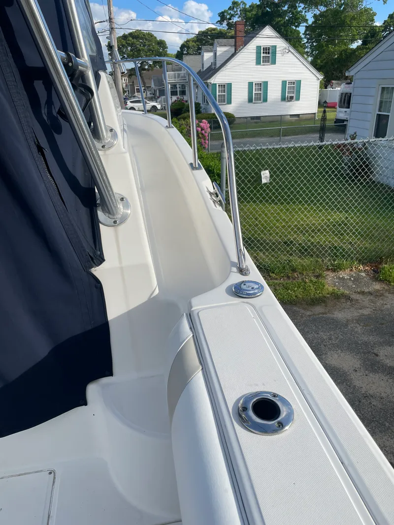 Slide: The Image of Boston Whaler 255 CONQUEST 2009 - 23