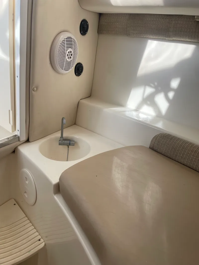 Slide: The Image of Boston Whaler 255 CONQUEST 2009 - 43