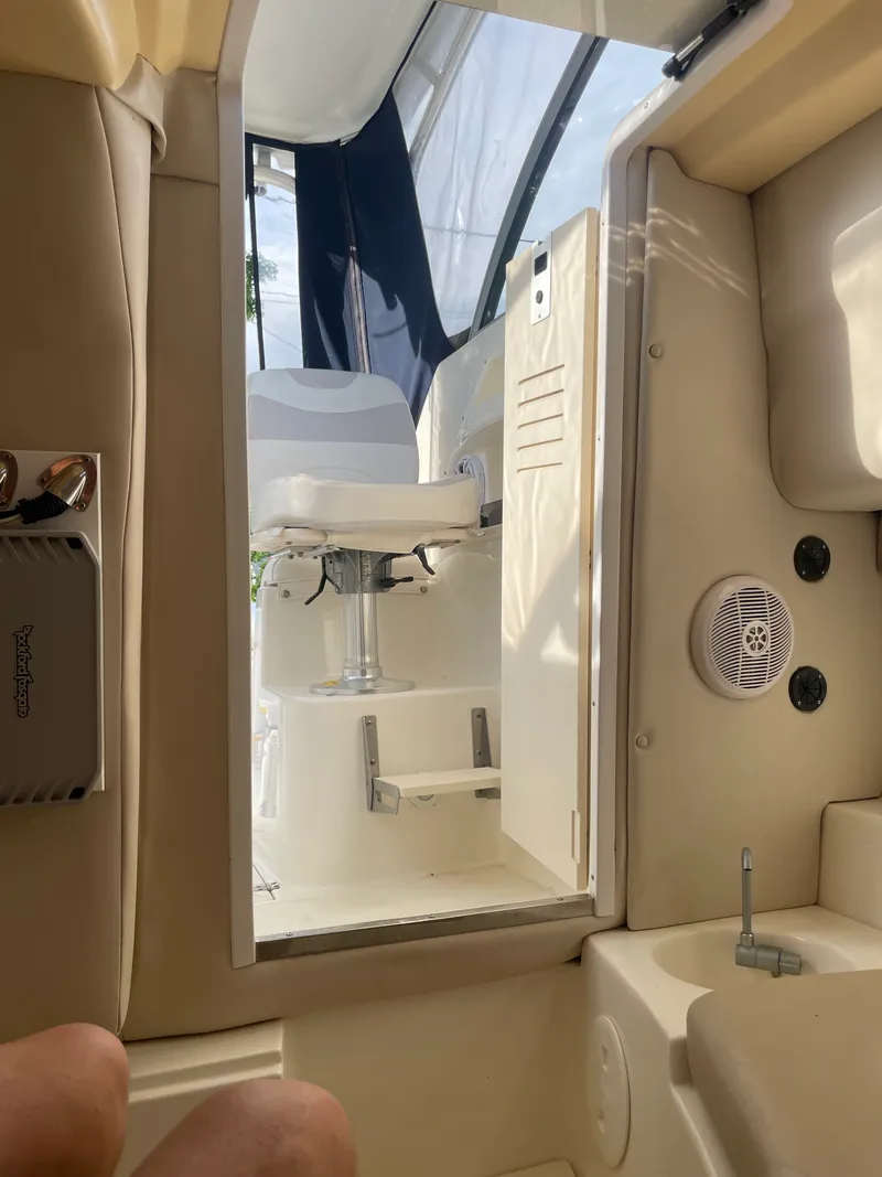 Slide: The Image of Boston Whaler 255 CONQUEST 2009 - 44