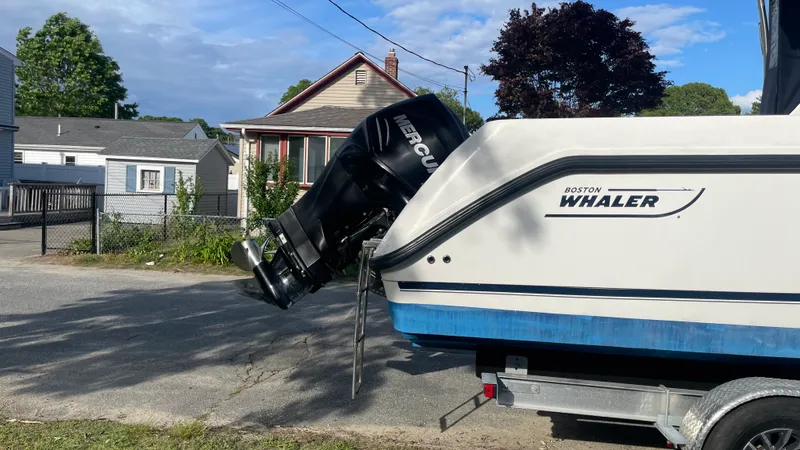 Slide: The Image of Boston Whaler 255 CONQUEST 2009 - 6