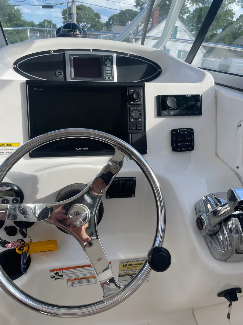 Slide: The Image of Boston Whaler 255 CONQUEST 2009 - 9