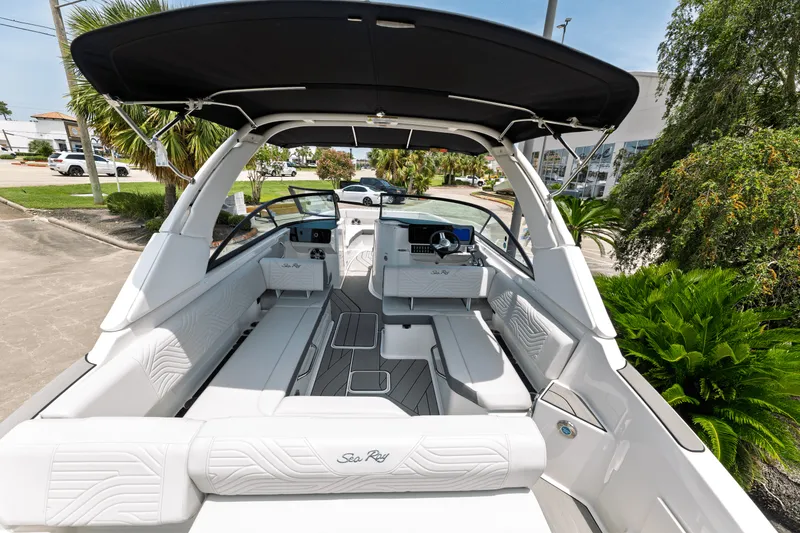 Slide: The Image of Sea Ray SDX 270 Surf 2025 - 10