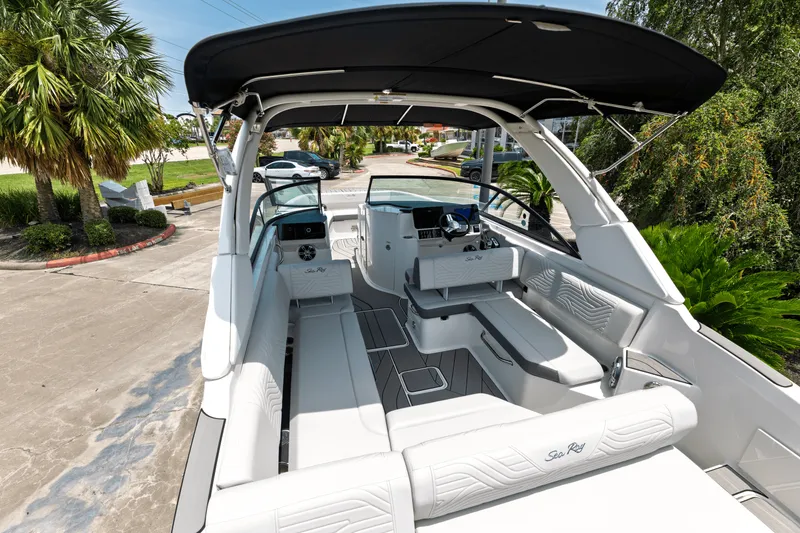 Slide: The Image of Sea Ray SDX 270 Surf 2025 - 26